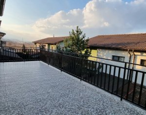 Maison 5 chambres à vendre dans Floresti