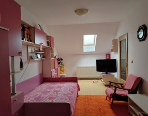 Apartament 3 camere, 110 mp utili, zona Vivo 
