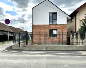 Maison 4 chambres à vendre dans Cluj-napoca, zone Someseni