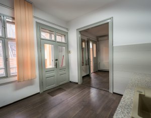 Maison 2 chambres à vendre dans Cluj-napoca, zone Centru