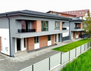 Maison 4 chambres à vendre dans Floresti