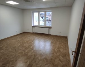 Bureau à louer, 75m2 dans Cluj-napoca, zone Centru