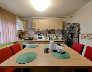 Appartement 4 chambres à vendre dans Floresti