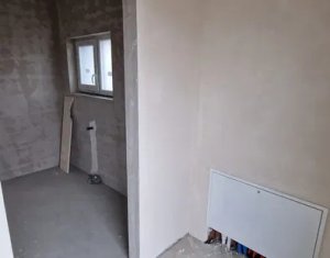 Maison 5 chambres à vendre dans Floresti