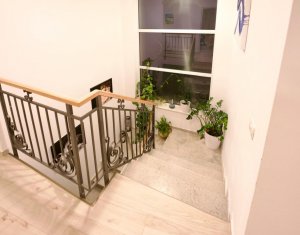 Maison 5 chambres à vendre dans Cluj-napoca, zone Faget