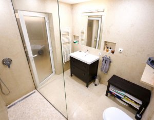 Maison 5 chambres à vendre dans Cluj-napoca, zone Faget