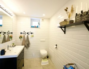 Maison 5 chambres à vendre dans Cluj-napoca, zone Faget