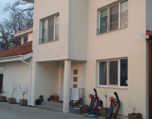 Maison 5 chambres à vendre dans Cluj-napoca, zone Faget