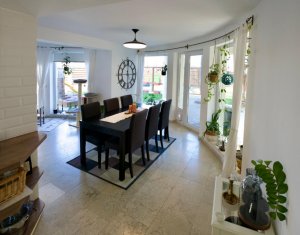 Maison 5 chambres à vendre dans Cluj-napoca, zone Faget