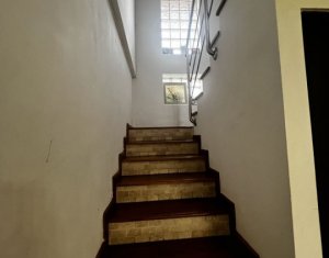 Maison  chambres à vendre dans Cluj-napoca, zone Buna Ziua