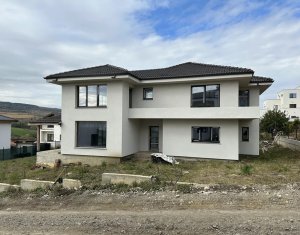 , 190m2 dans Chinteni