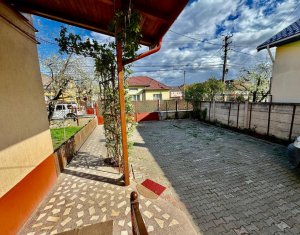 Maison 3 chambres à louer dans Floresti