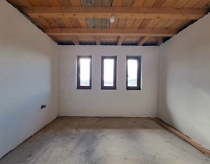 Maison 4 chambres à vendre dans Jucu De Sus