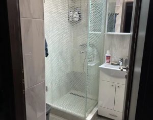 Appartement 3 chambres à vendre dans Cluj-napoca, zone Marasti