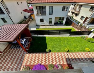 House 4 rooms for sale in Dezmir
