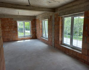 Maison 4 chambres à vendre dans Satu Lung