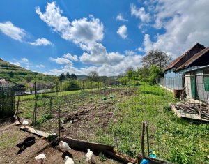 Exclusivitate ! Pozitie excelenta, casa Savadisla