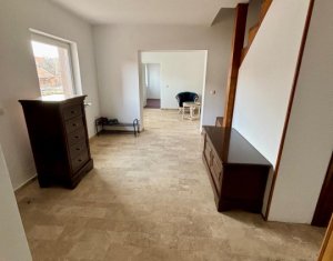 Maison 8 chambres à vendre dans Savadisla, zone Centru