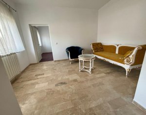 Maison 8 chambres à vendre dans Savadisla, zone Centru