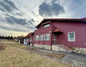 Maison 8 chambres à vendre dans Savadisla, zone Centru