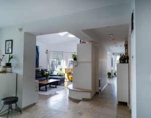 Maison 5 chambres à vendre dans Cluj-napoca, zone Faget