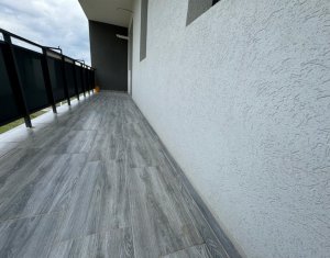 Appartement 3 chambres à vendre dans Floresti