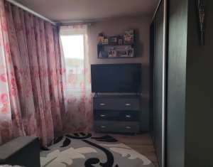 Maison 3 chambres à vendre dans Floresti