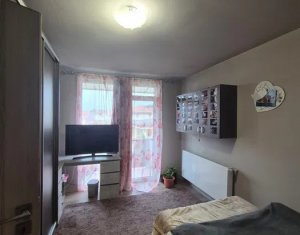 Maison 3 chambres à vendre dans Floresti