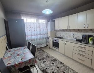 Maison 3 chambres à vendre dans Floresti