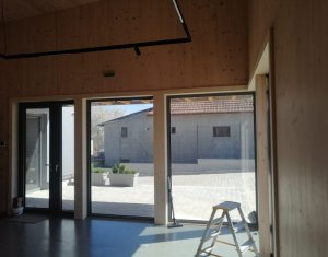 Showroom 500mp, curte 1000mp, 8 parcari, zona Ambient Someseni 