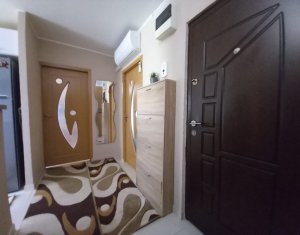 Appartement 3 chambres à vendre dans Cluj-napoca, zone Intre Lacuri