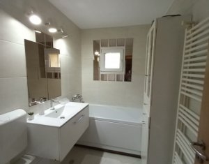 Appartement 3 chambres à vendre dans Cluj-napoca, zone Intre Lacuri