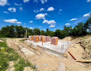 Ház 3 szobák eladó on Aiton, Zóna Centru