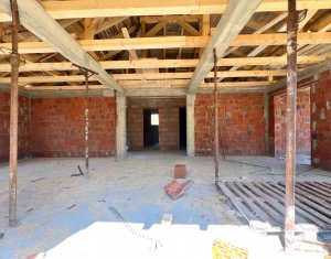 Ház 3 szobák eladó on Aiton, Zóna Centru