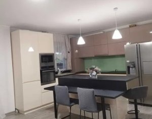 Appartement 4 chambres à louer dans Cluj-napoca, zone Europa