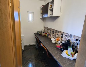 Maison 8 chambres à louer dans Cluj-napoca, zone Intre Lacuri