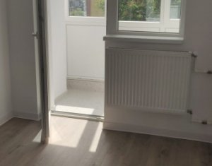 Appartement 4 chambres à vendre dans Cluj-napoca, zone Manastur