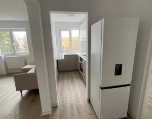 Appartement 4 chambres à vendre dans Cluj-napoca, zone Manastur