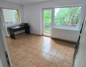 Appartement 4 chambres à louer dans Cluj-napoca, zone Gara