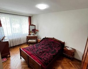 Appartement 4 chambres à vendre dans Cluj-napoca, zone Manastur