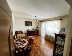 Appartement 4 chambres à vendre dans Cluj-napoca, zone Manastur