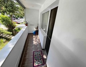 Appartement 4 chambres à vendre dans Cluj-napoca, zone Manastur