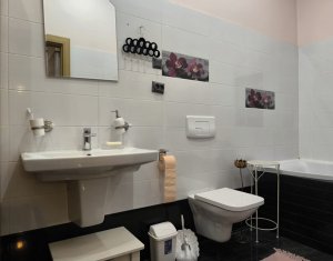 Maison 4 chambres à vendre dans Cluj-napoca, zone Dambul Rotund