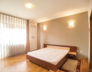 Appartement 3 chambres à vendre dans Cluj-napoca, zone Andrei Muresanu