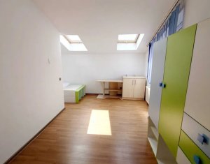 Appartement 4 chambres à vendre dans Floresti