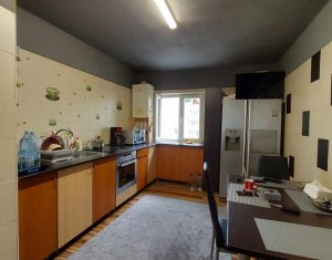 Lakás 3 szobák eladó on Cluj-napoca, Zóna Manastur