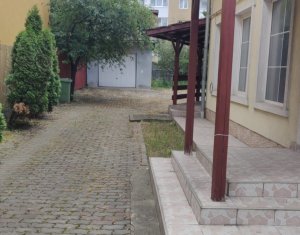Maison 7 chambres à vendre dans Cluj-napoca, zone Manastur