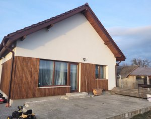 Maison 4 chambres à vendre dans Rediu