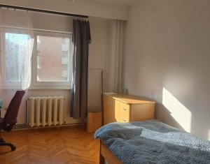 Appartement 3 chambres à vendre dans Cluj-napoca, zone Marasti
