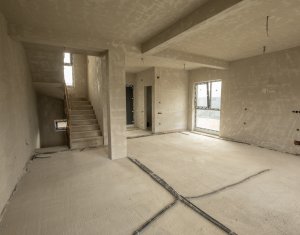 House 7 rooms for sale in Chinteni